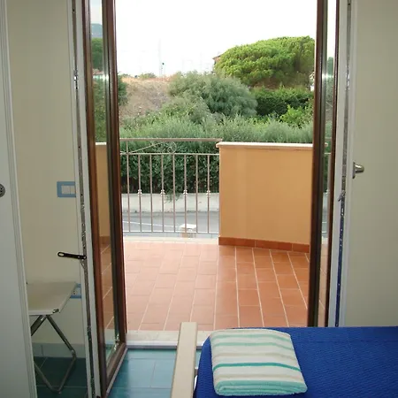 Mare E Luna Bed & Breakfast 3*